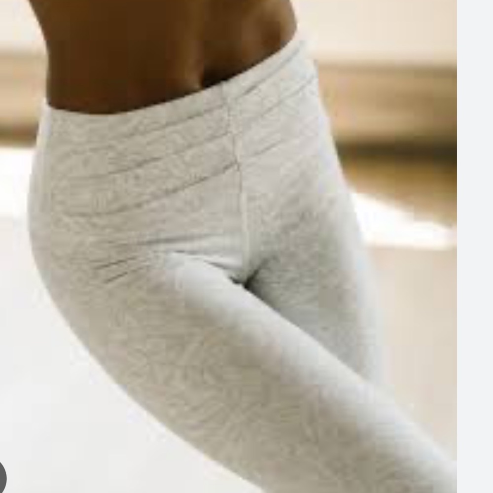Zyia Pewter fog knife waisted 7/8 leggings